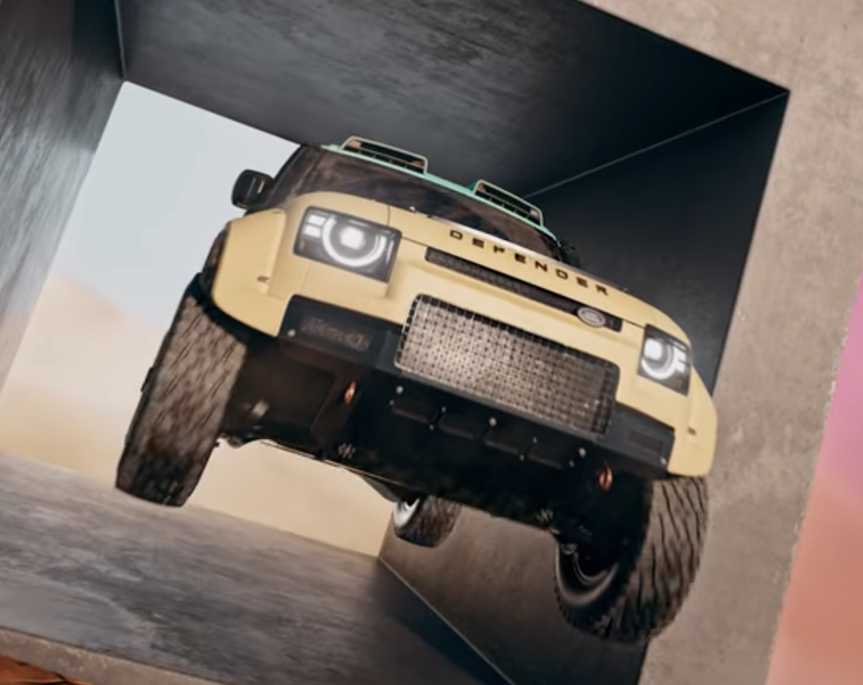 The Defender Dakar x D7X-R has officially arrived in Fortnite